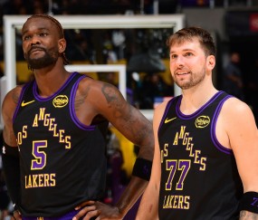 bob半岛体育app下载-场均11分9板，两大球星带不动你，引起全队不满！NBA状元该离开了