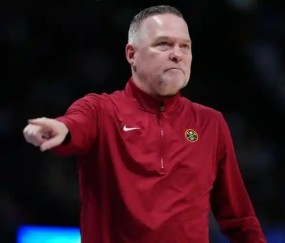 bob半岛体育登录入口-放弃NBA，执教北卡罗来纳大学，迈克马龙年薪有多少？培养约基奇|掘金|NCAA|萨克拉门托国王队|尼古拉-约基奇|克利夫兰骑士队_新浪体育_新浪新闻