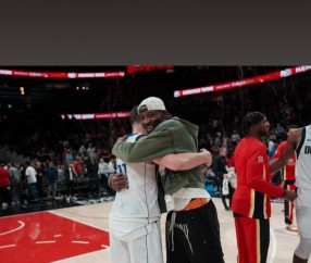 bob半岛体育-勇士出品！库明加晒与克莱拥抱照：我的兄弟